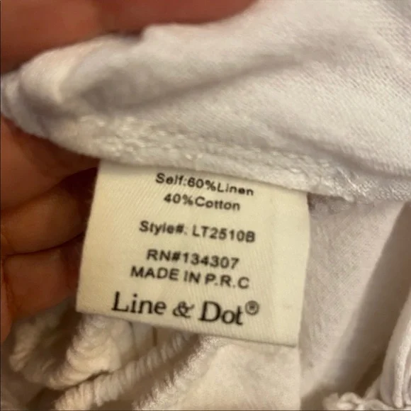 NWT Line And Dot Beaded Sleeve Top - Picture 5 of 9